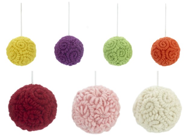 7 woolen baubles